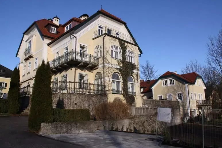 Revitalisierung einer Landhausvilla in Anif